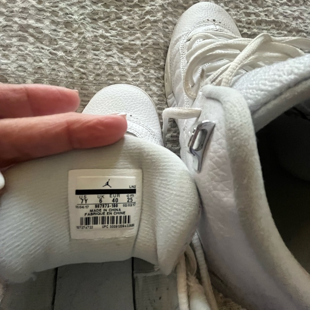 Nike Air Jordan JumpMan Pro Retro White Sneakers 907973-100 size 7Y (youth boys) - Picture 4 of 8